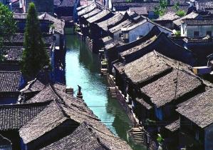 探索杭州一女子深陷骗局,最终是如何保住了35万元贷款的?热话题,聚焦红迪网